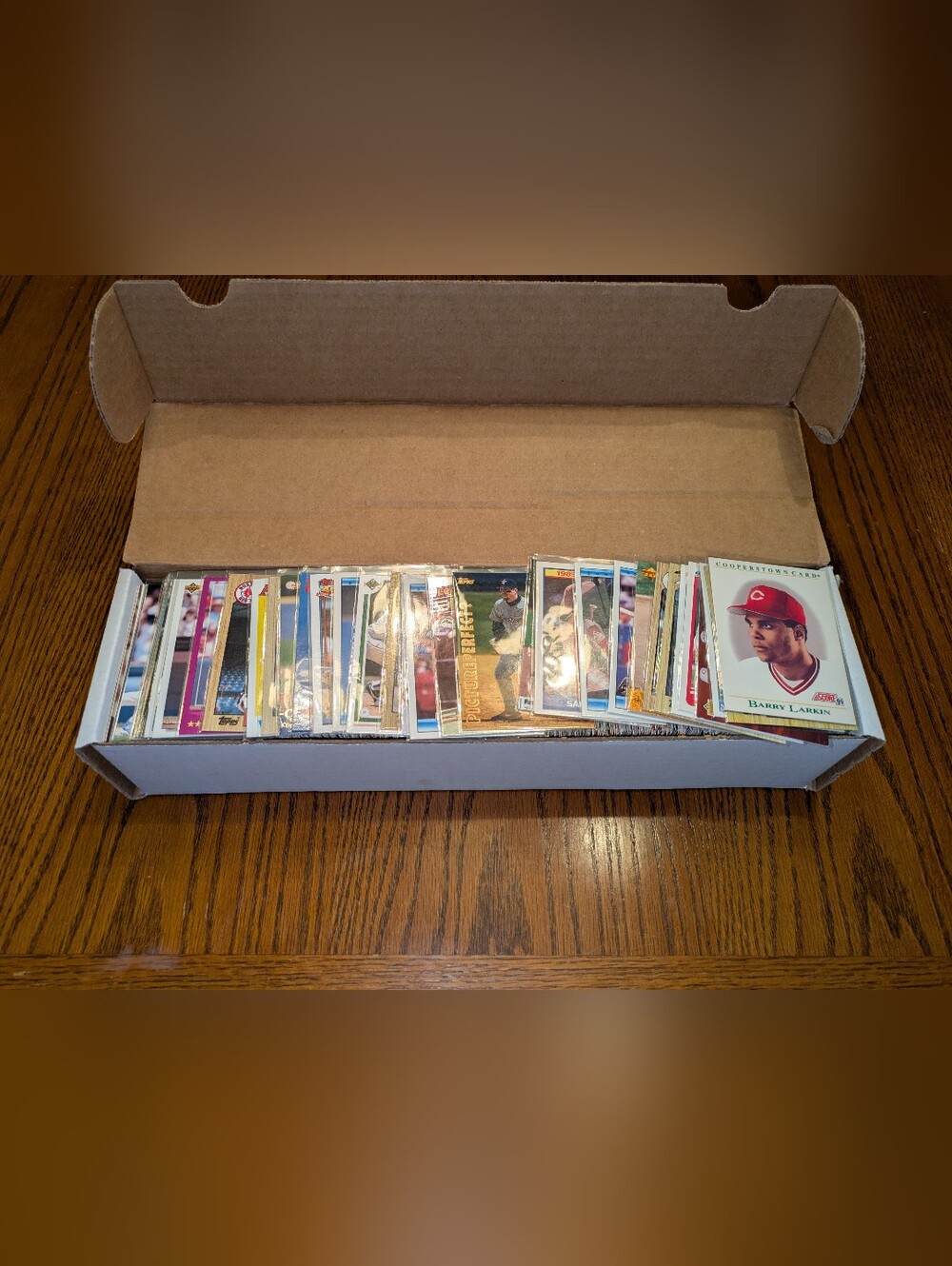 800ct Box of MLB Baseball Trading Cards ⚾ Baseball Card Collection 🔥